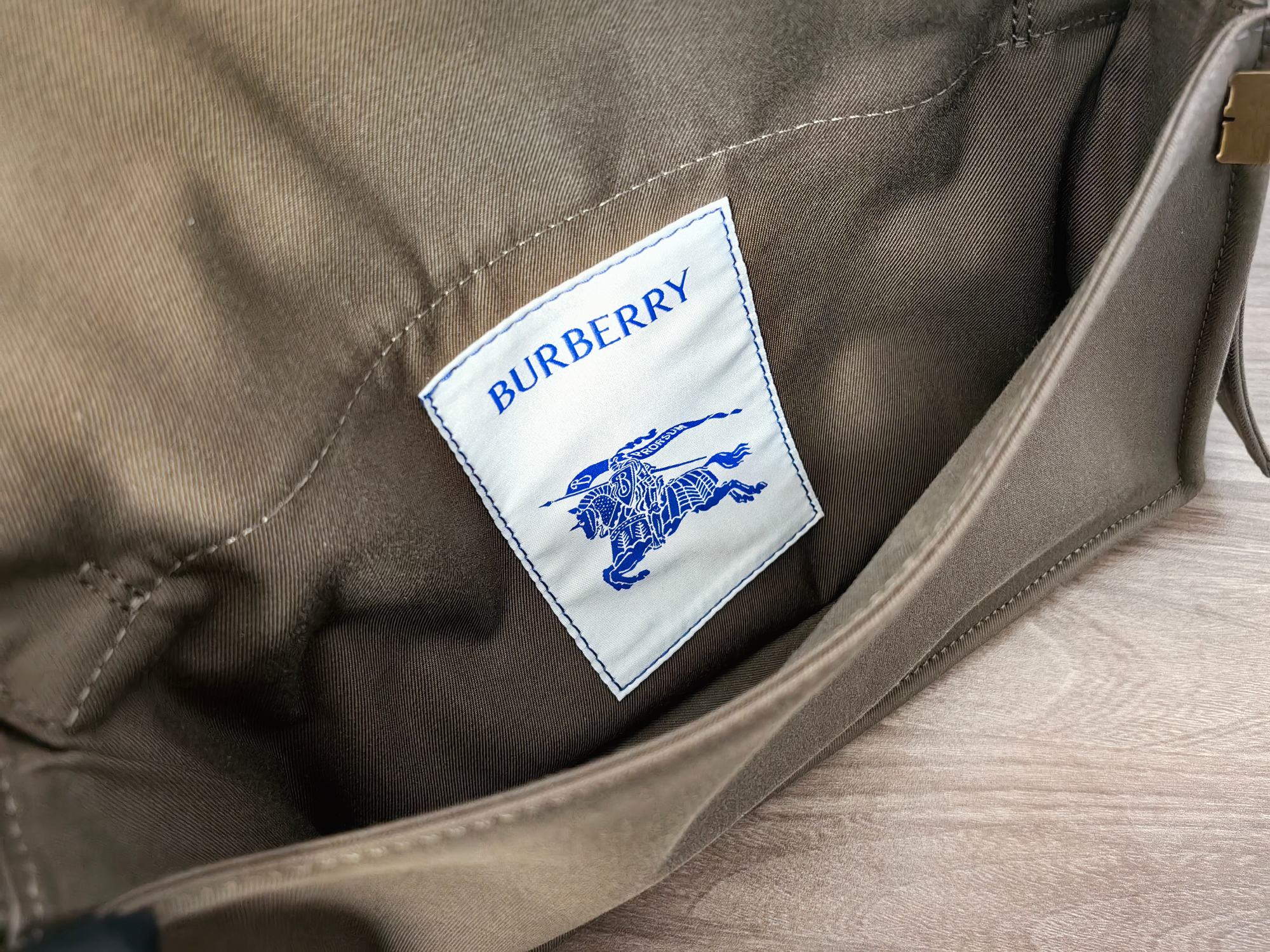 爆買い burberry バッグスーパーコピー 斜め掛けバッグ 肩掛け レザー 男女兼用 トート ブラウン_8