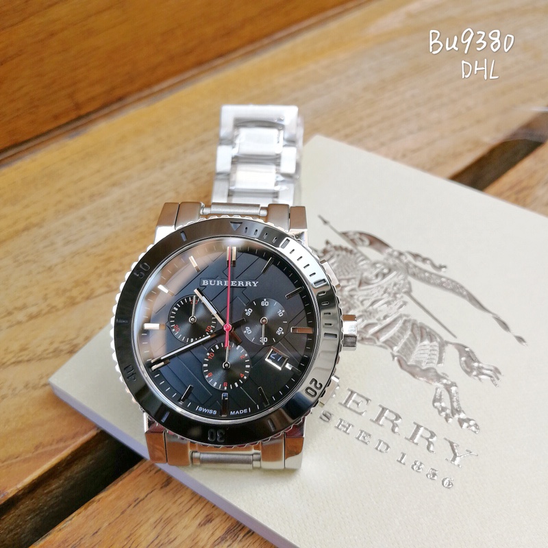 BURBERRY シルバーの腕時計偽物 うで時計 防水 型番Bu9380 男性 欧米風 シンプル ブラック_4