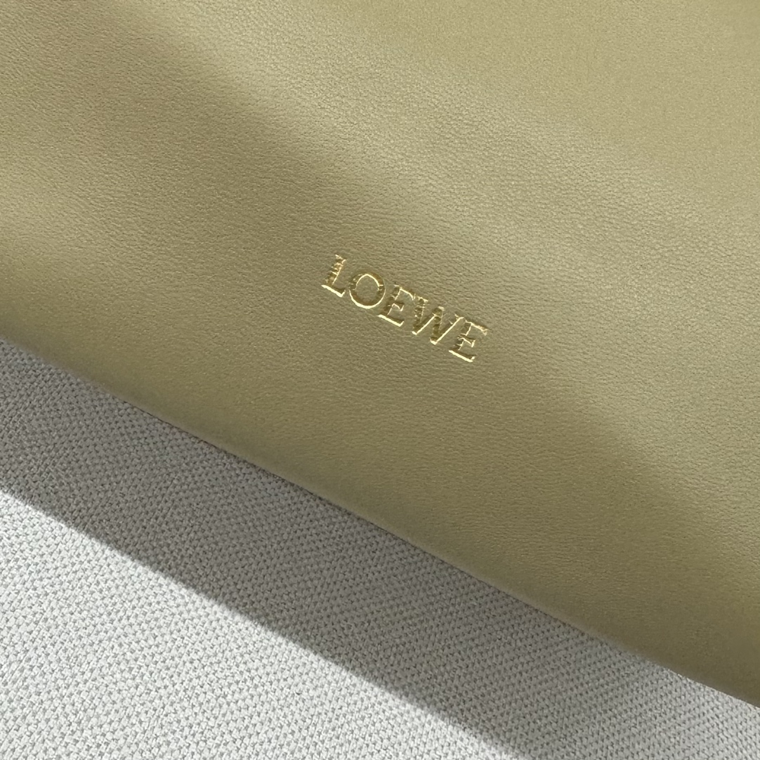 loewe ショルダー バッグＮ級品 型番652329 牛革 肩掛けバッグ レザー 柔らかい 品質保証 イエロー_5