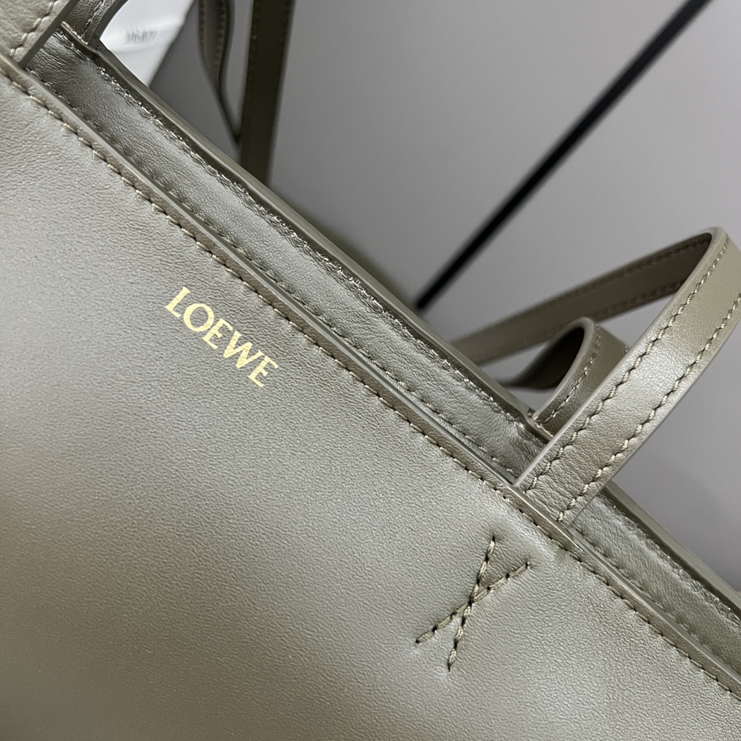 loewe トート バッグ偽物 肩掛けバッグ ショット レザー 型番052313 本革 手提げ 柔らかい グレイ_5