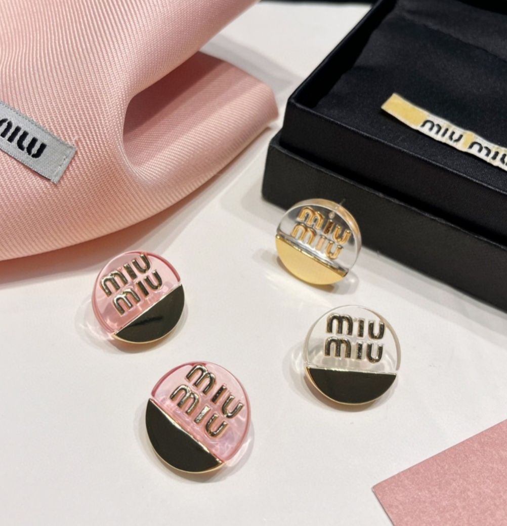 イヤリング miumiuＮ級品 レディース 優雅 ロゴ形 青春風 ファッション 人気のアクセサリー 2色可選_1