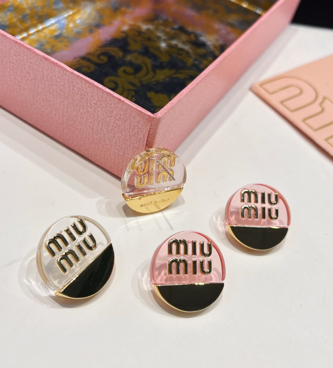 イヤリング miumiuＮ級品 レディース 優雅 ロゴ形 青春風 ファッション 人気のアクセサリー 2色可選_9