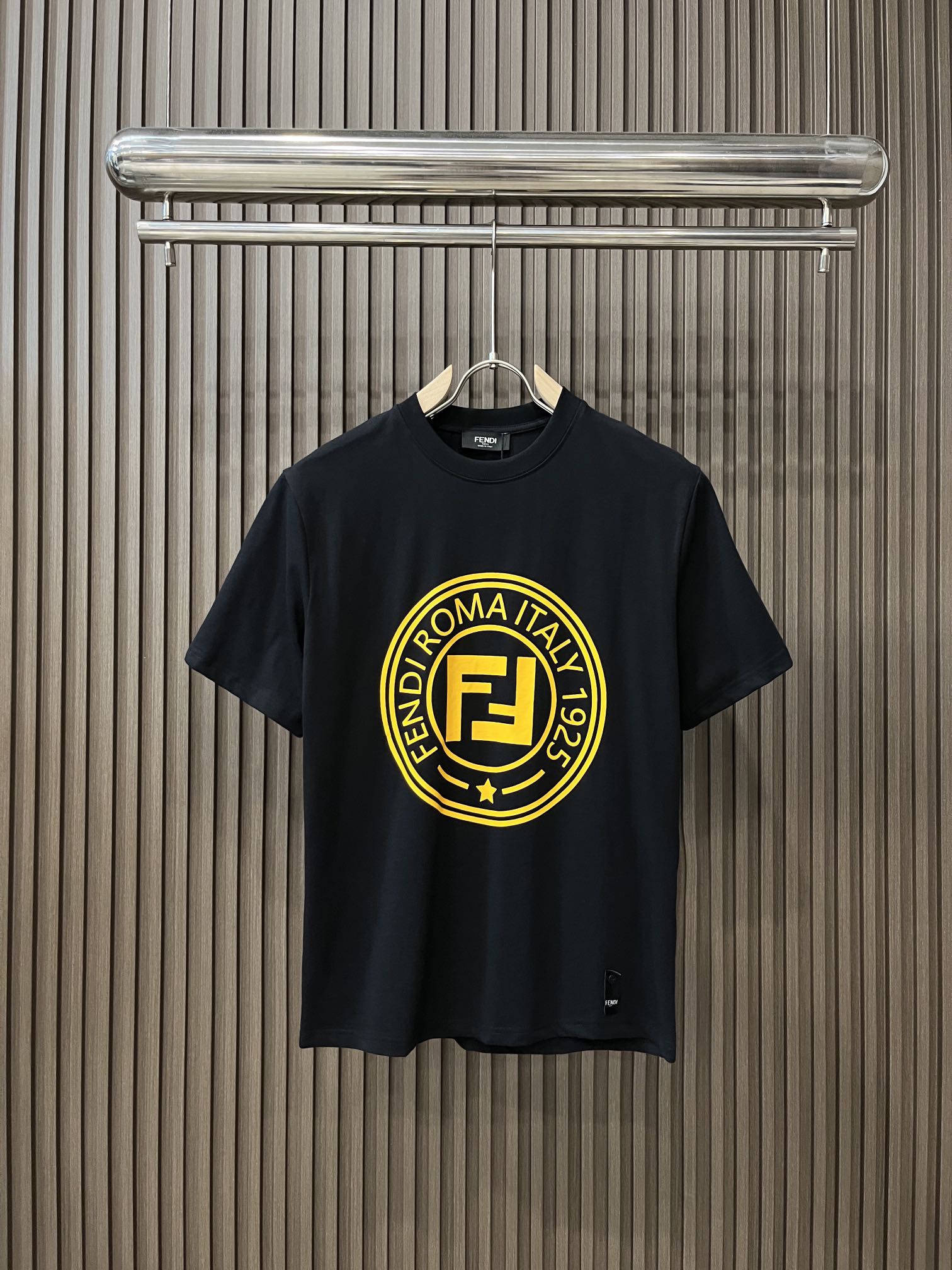 fendi fila t シャツコピー 目を引く存在感 純綿 トップス 短袖 ロゴプリント ファッション感 ブラック_1