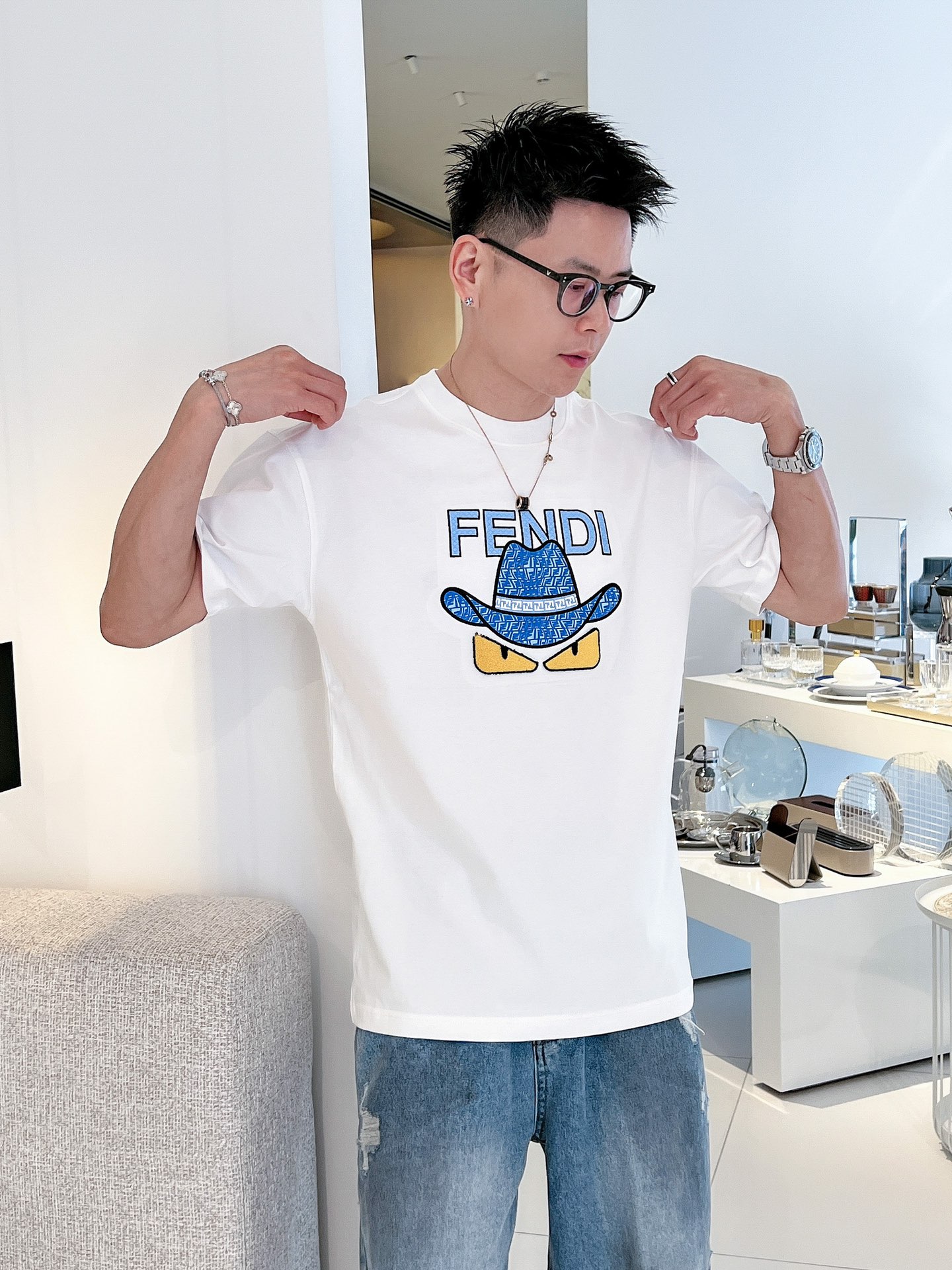 fendi モンスター t シャツコピー 高級感溢れる 純綿 トップス 上質 プリント 柔らかい ホワイト_10