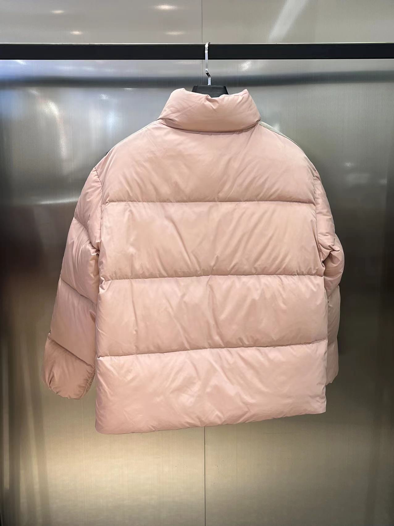 モンクレール ダウン ヨーロッパ偽物 もこもこ アウターMoncler x Palm Angelsコラボ ジャケット トップス ピンク_4