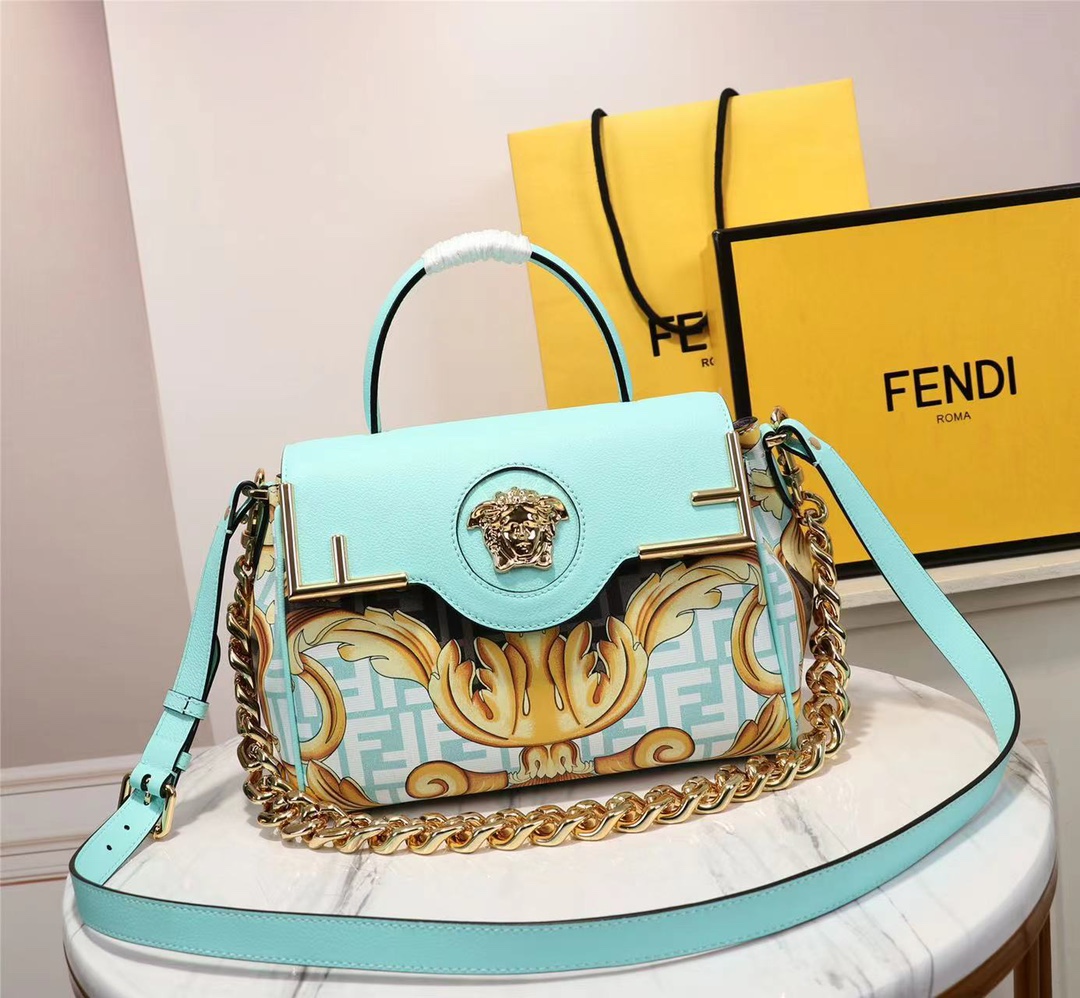 優雅 女性 フェンディバッグＮ級品 プリント FENDI*VERSACEコラボ 斜め掛けバッグ 実用 ブルー_1