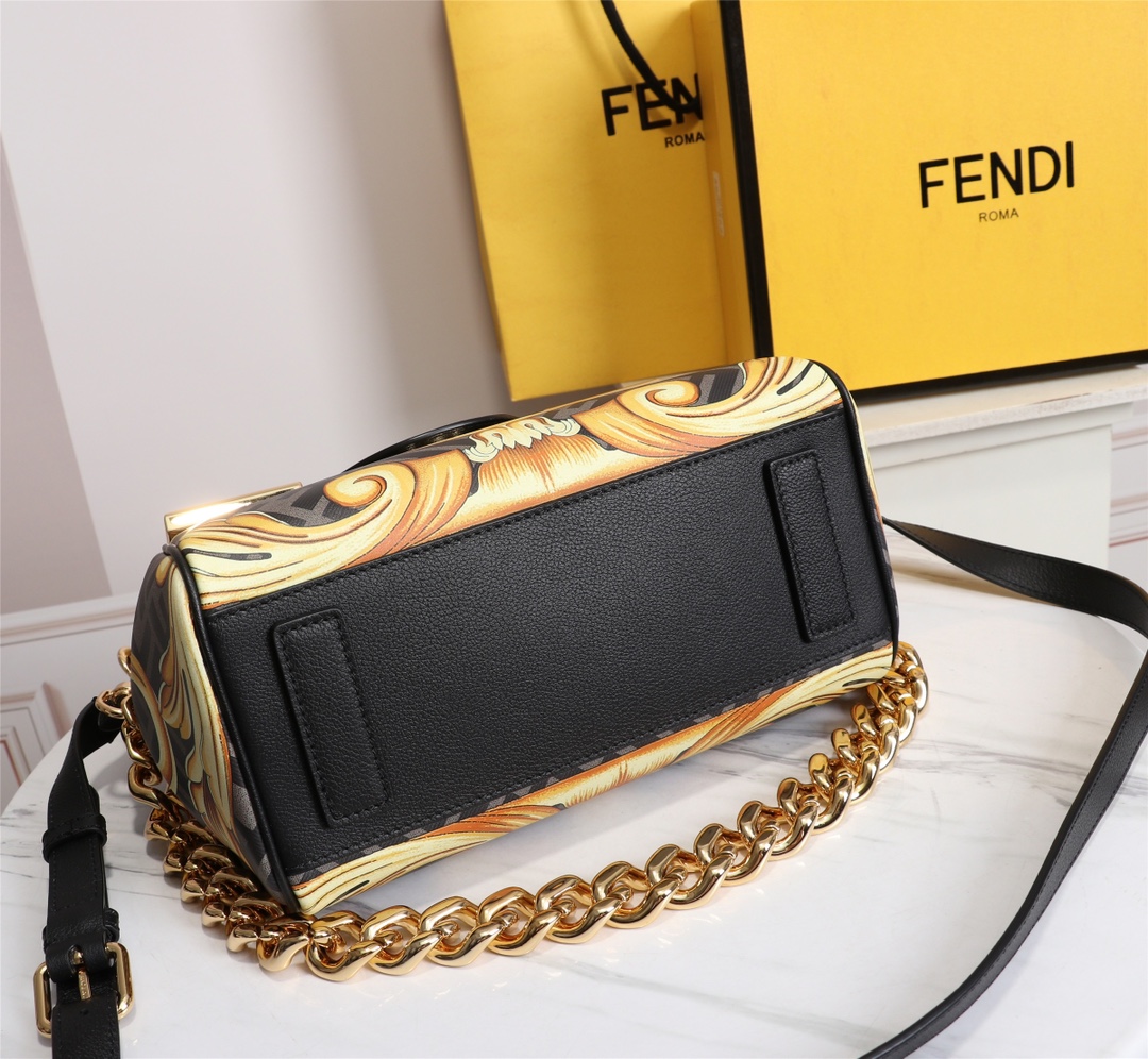 フェンディ バッグ コーデ偽物 上質 斜め掛けバッグ 柔軟 Versace*Fendiコラボ チェーン 実用 ブラック_4