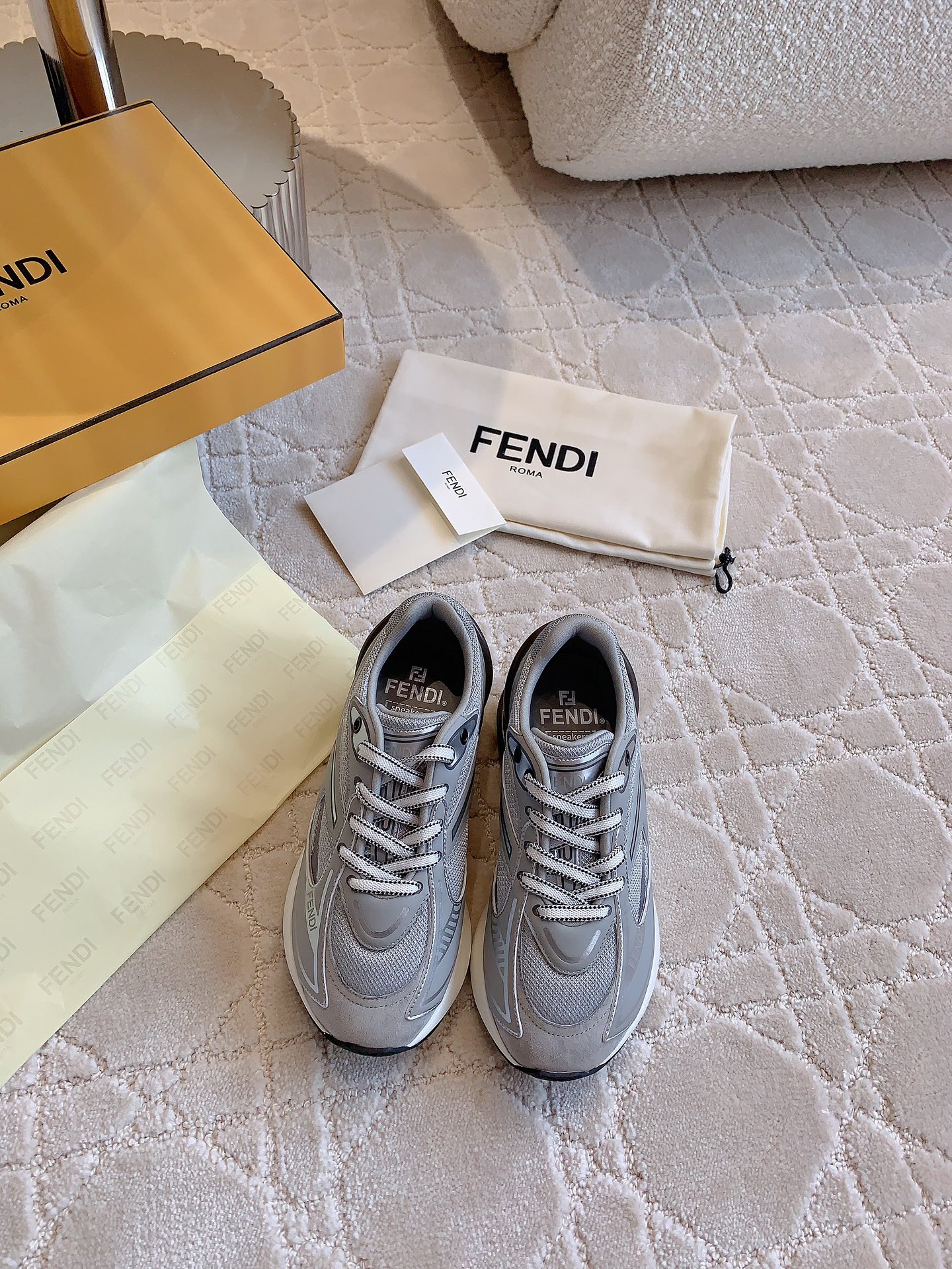 レディース fendi スニーカースーパーコピー 柔軟 運動 カジュアル スポーツシューズ 厚底 男女兼用 グレイ_2