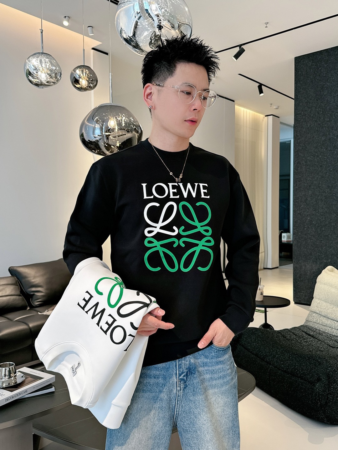 loewe パーカーコピー トップス ロゴ刺繍 男女兼用 柔らかい 純綿 シンプル ブラック_1