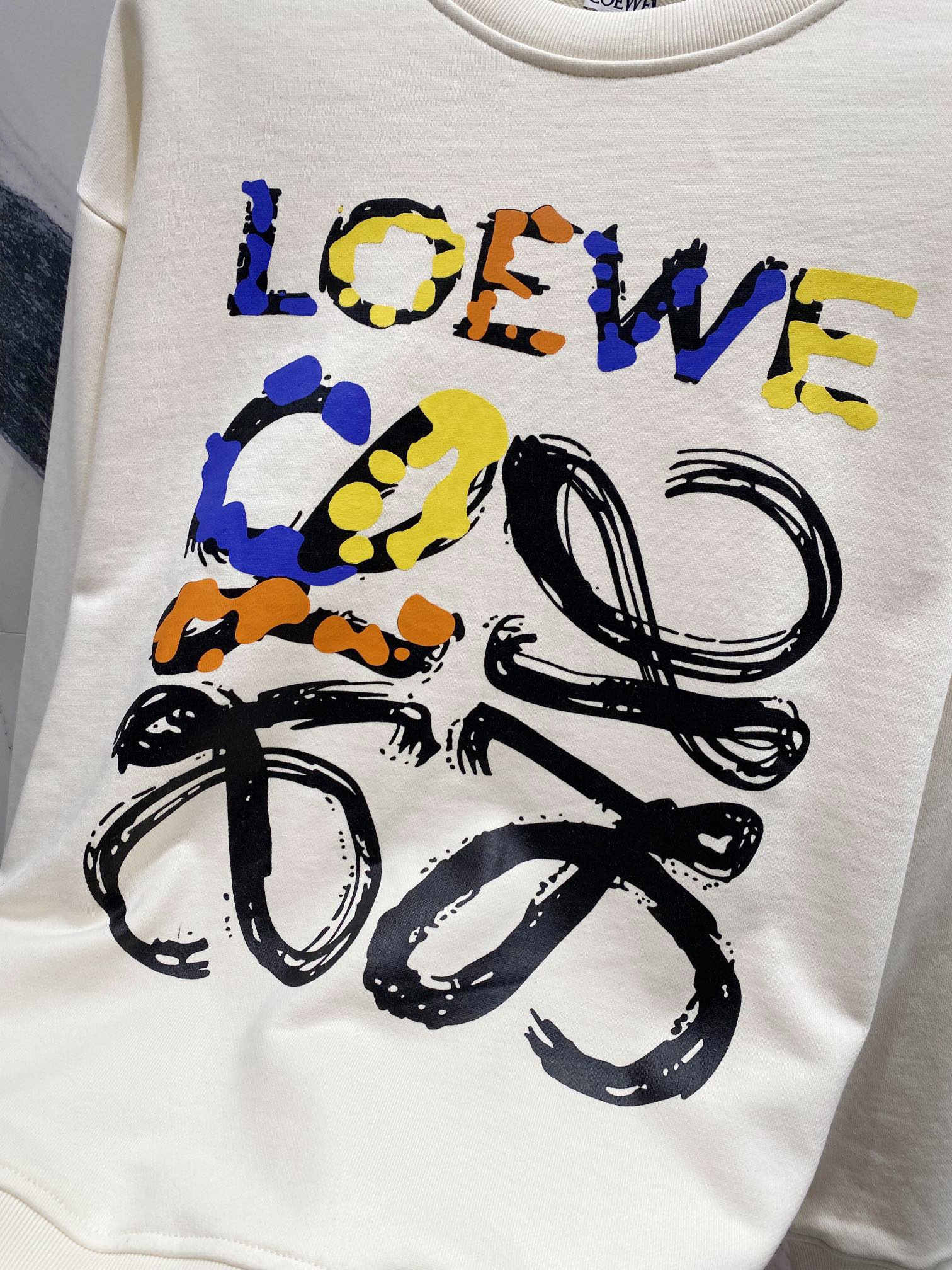 ジブリ パーカー loeweスーパーコピー 長袖 純綿 柔らかい トップス 秋冬服 ゆったり 虹色ロゴ刺繍 ホワイト_5