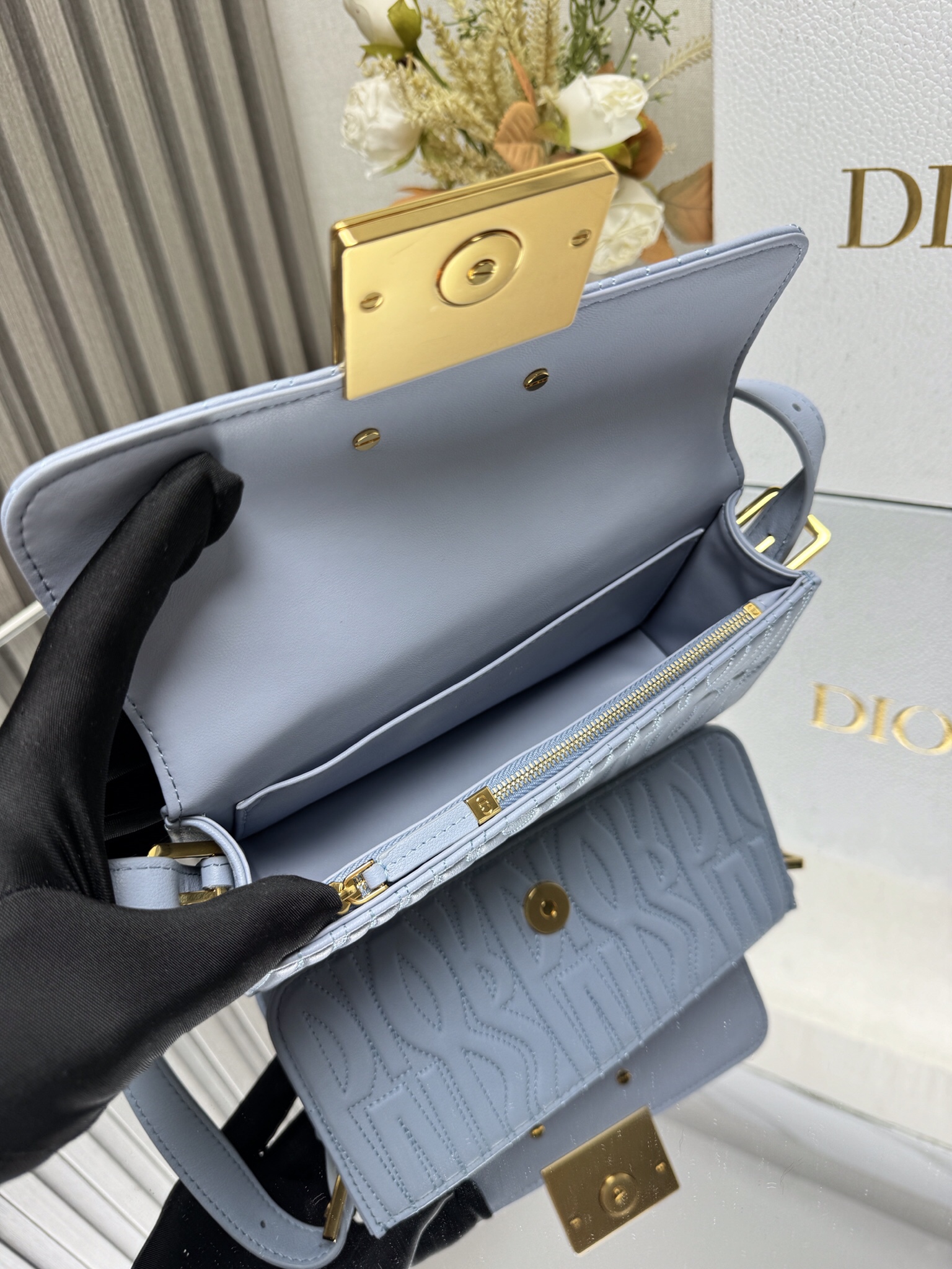 目を引く存在感 dior バッグコピー 肩掛けバッグ 収納便利 レディース シンプル 調整可 8811 ブルー_8