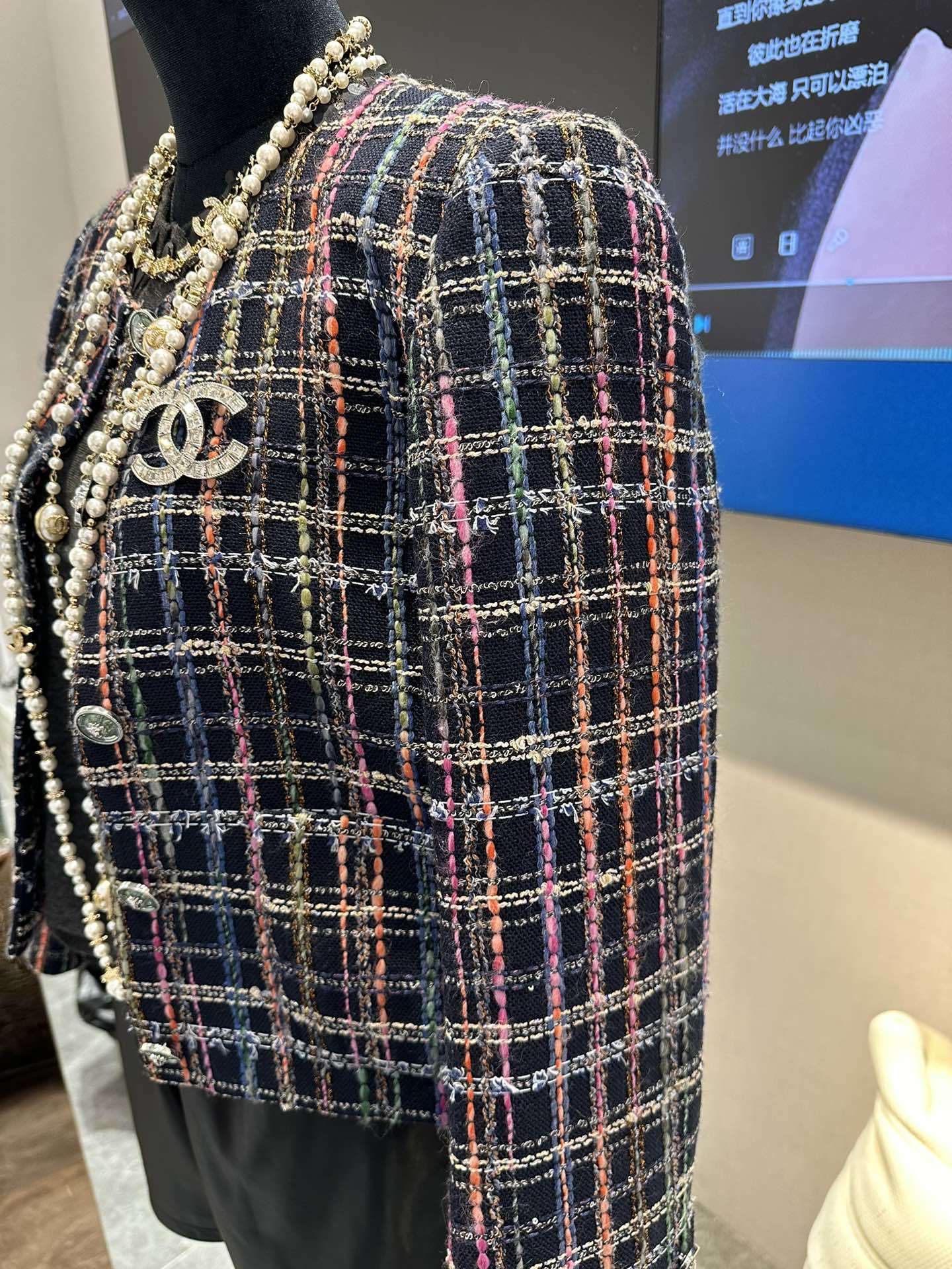 chanel ツイード ジャケットスーパーコピー 女性 アウター トップス カラフル糸 ニット服 人気 ブラック_8