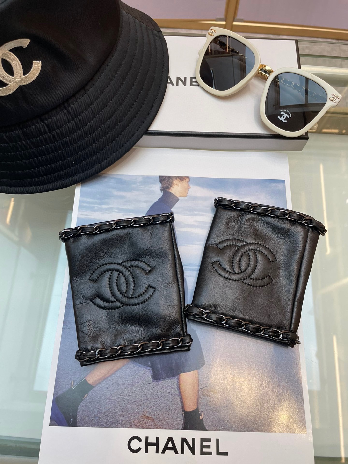 chanel 手袋コピー 本革 柔らかい ハーフ指 ウール 暖かい 優雅 レディース シンプル ブラック_1