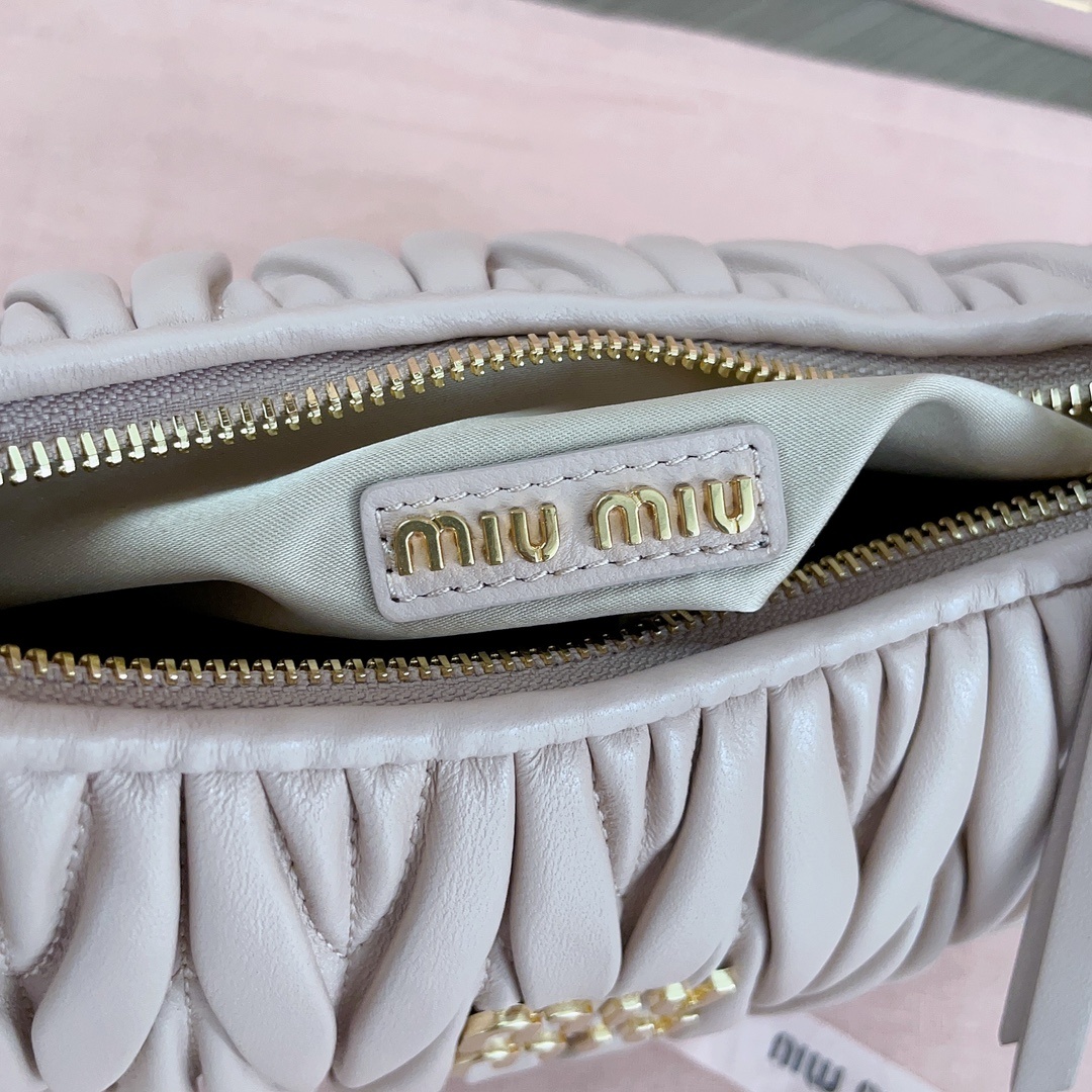 可愛い miumiu ハンドバッグコピー 牛革 レザー ハンドバッグ 女性 ファッション感 ピンク_8