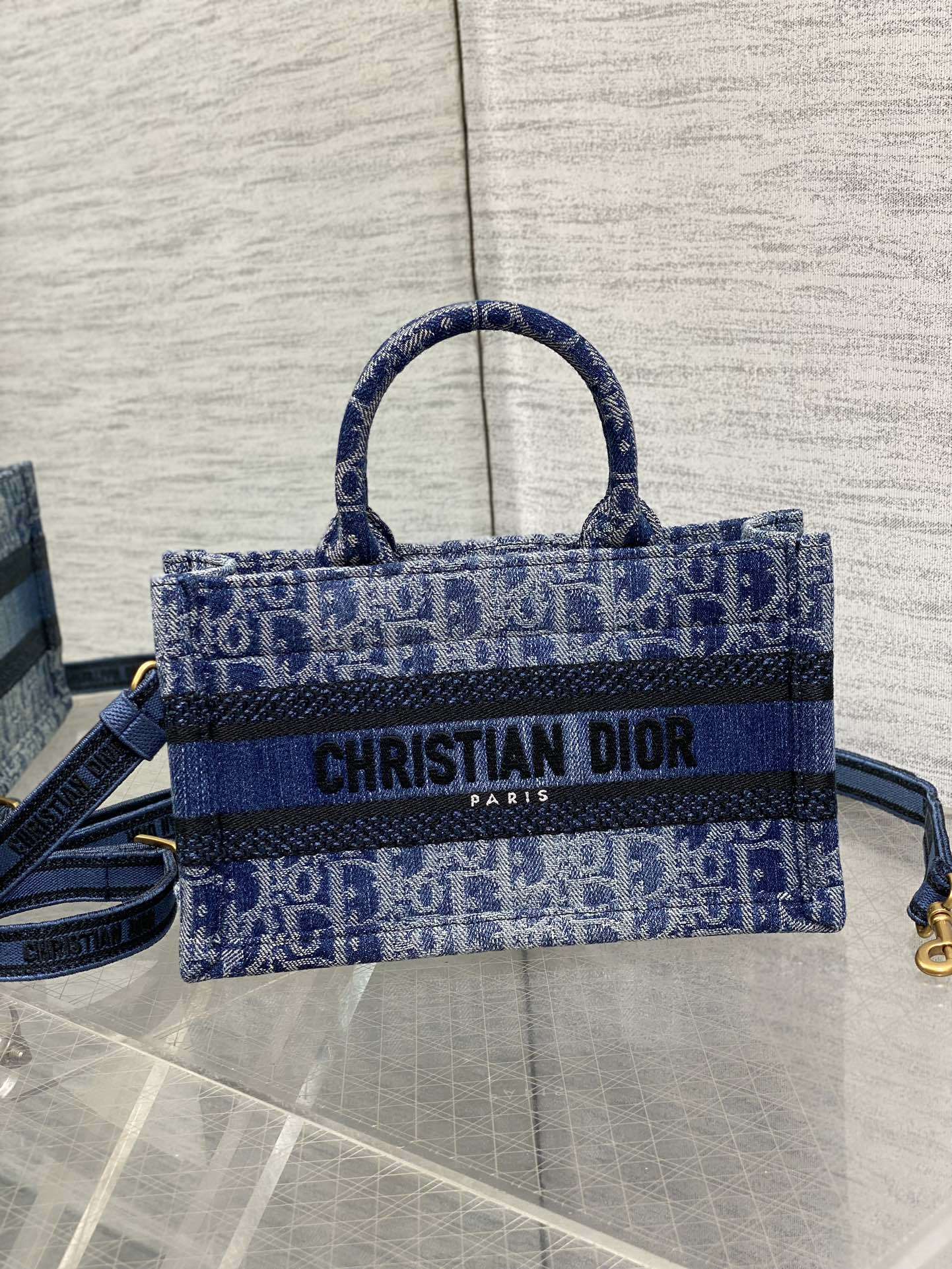 今季のおすすめ dior レディ バッグコピー ハンドバッグ 優雅 ファッション感 花柄 デニム ブルー_3