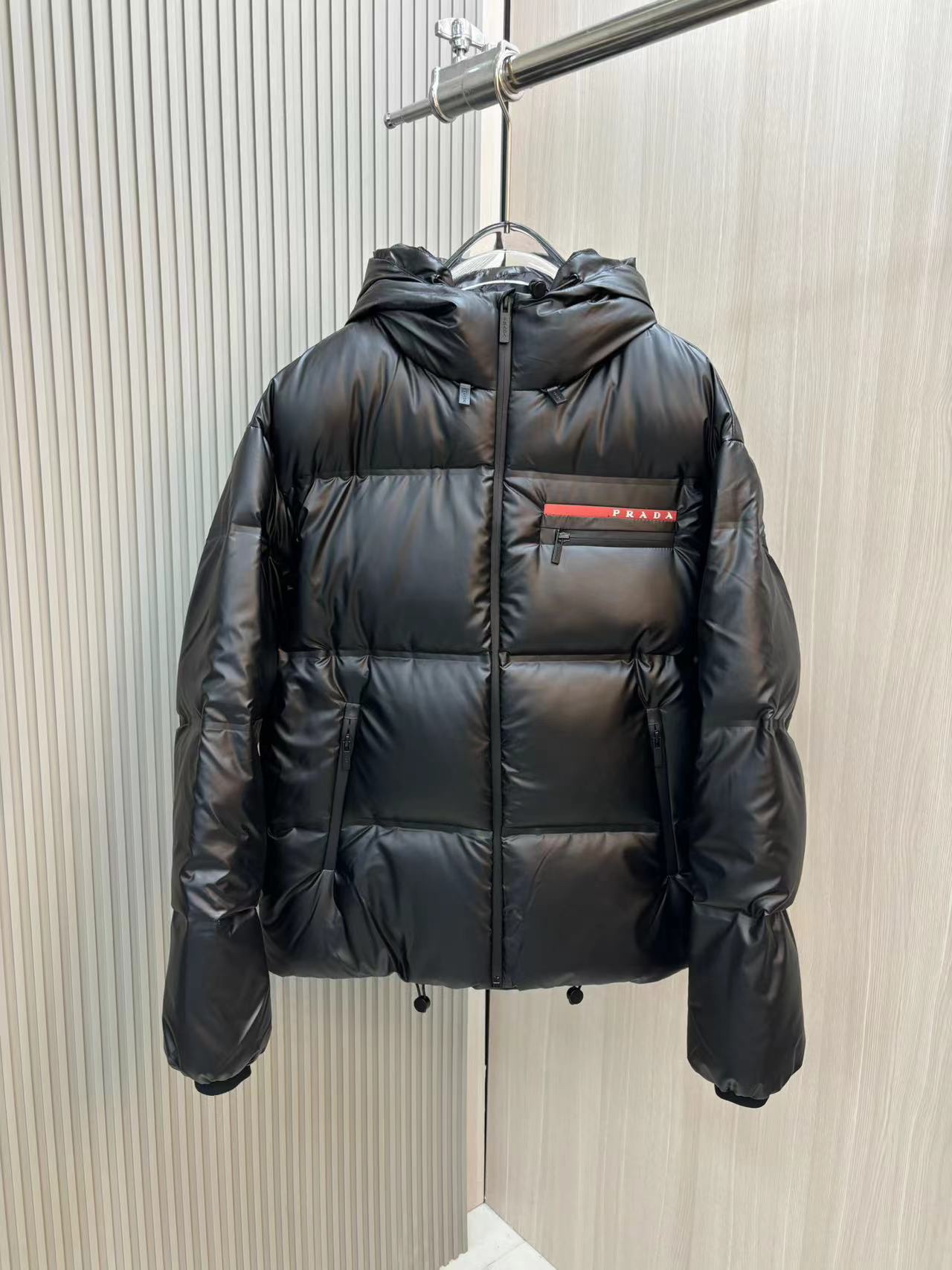 冬新品 prada ダウン 白スーパーコピー 暖かい 保温 ジャケット アウター トップス 品質保証 ブラック_7