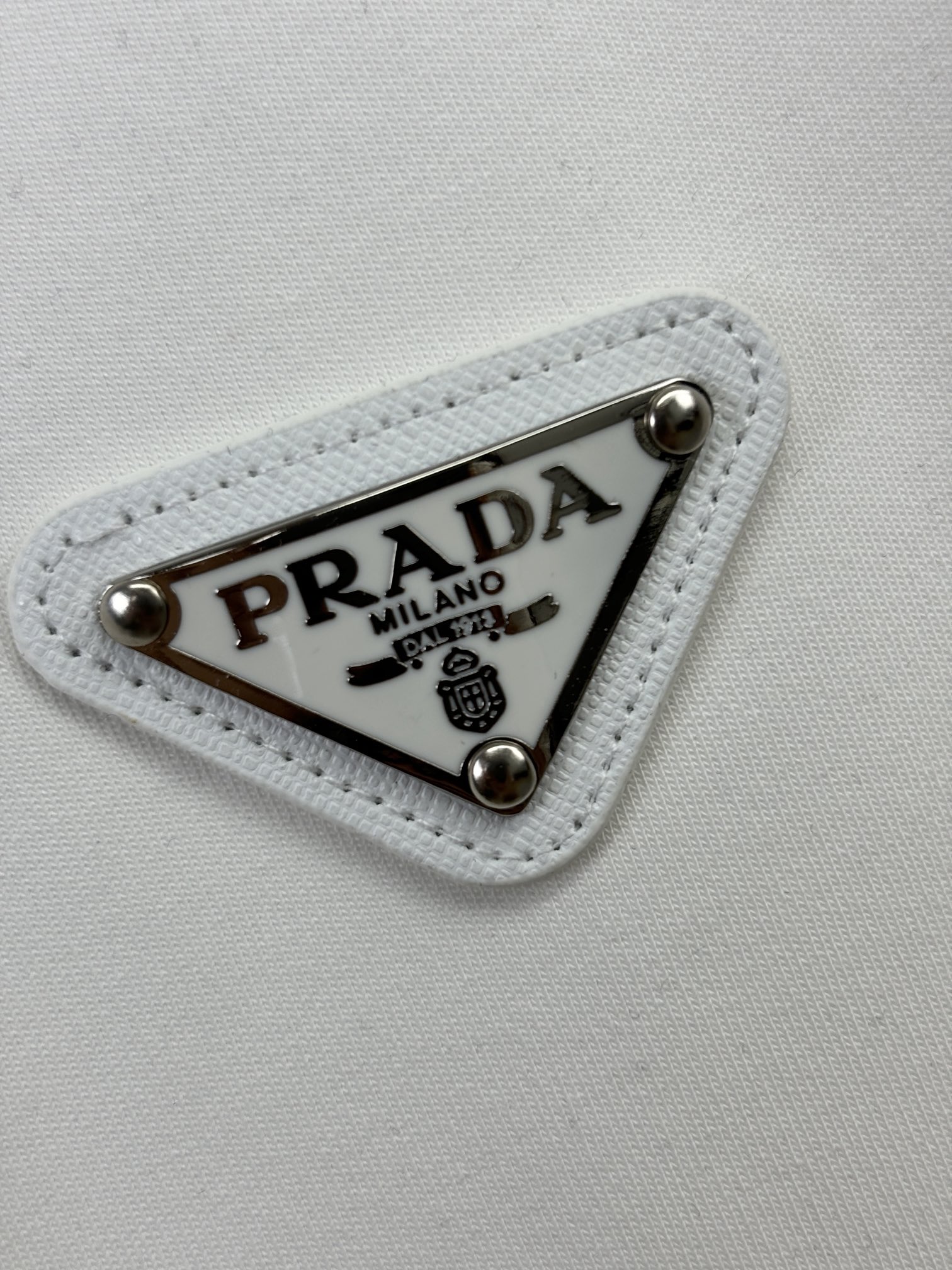 prada ティー シャツ激安通販 トップス 快適 長袖 純綿 シンプル 秋服 品質保証 ホワイト_3