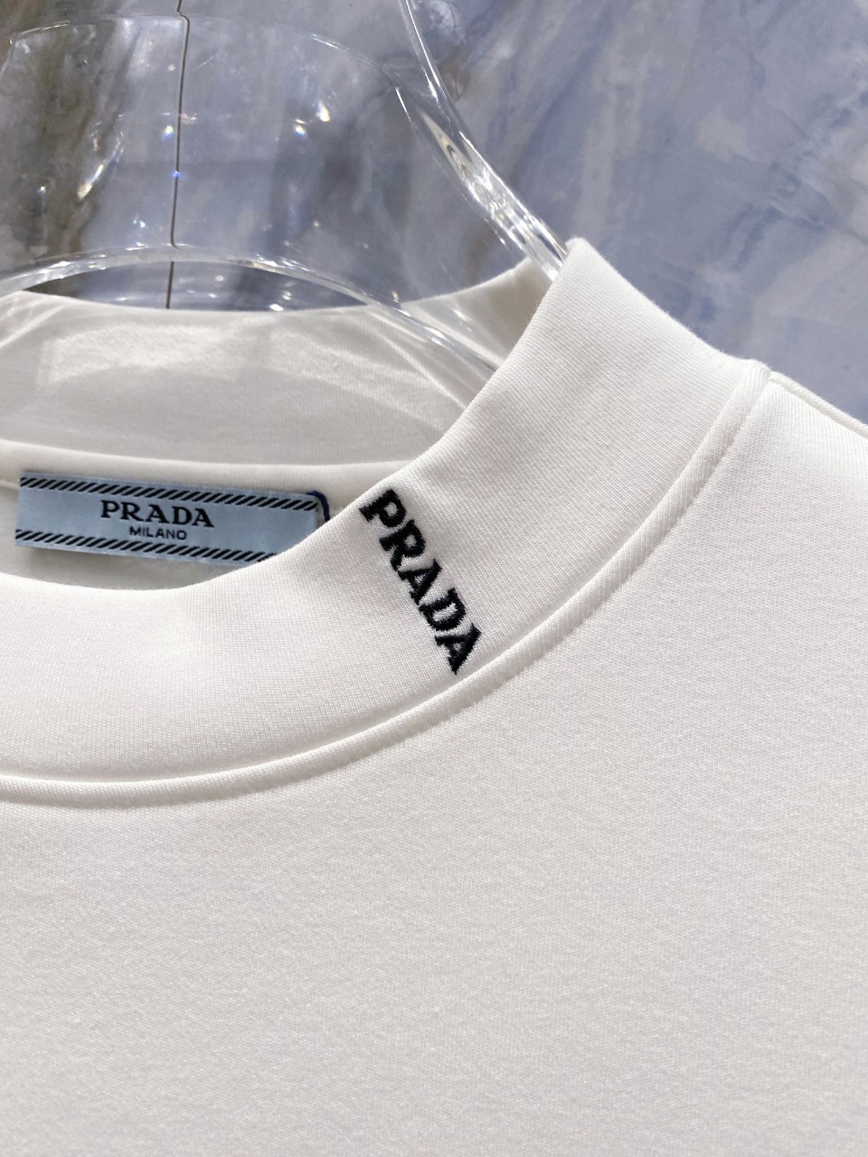 大人気でお買い得な prada t シャツ アウトレット偽物 トップス 長袖 純綿 シンプル メンズ ホワイト_4