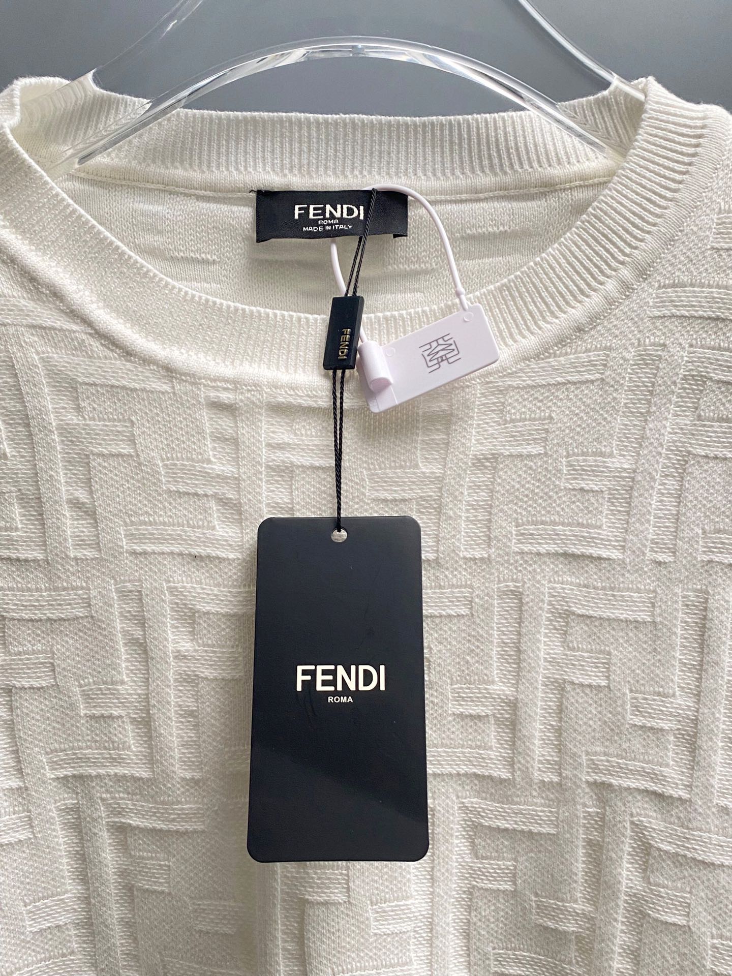 fendi セーター レディース偽物 トップス ニット 柔らかい シンプル 保温 学院風 ホワイト_3