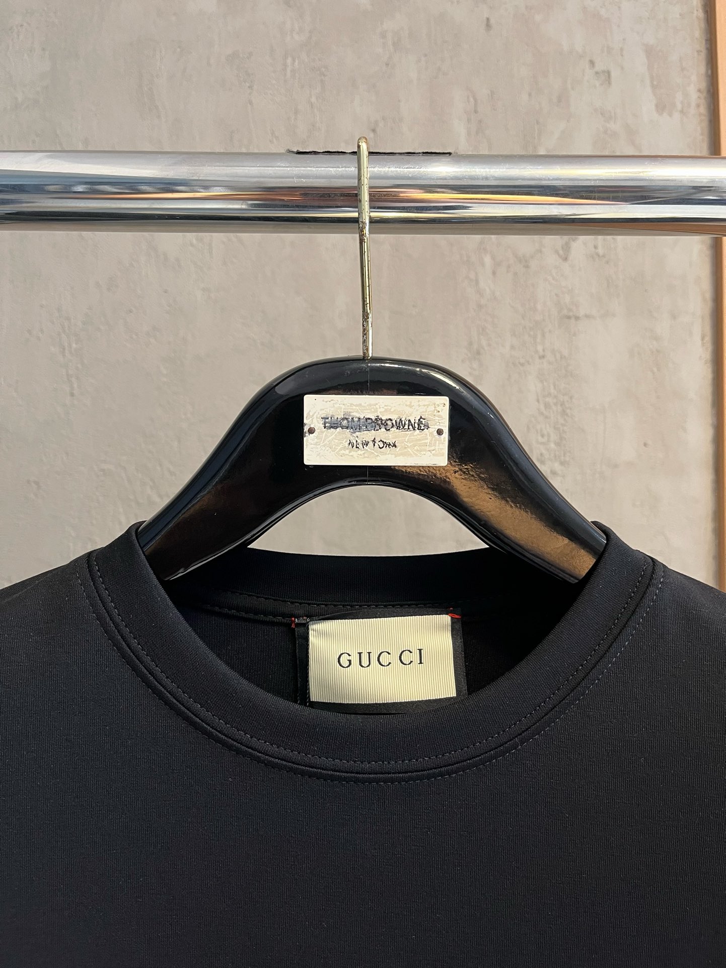 2024年のお買い得品 gucci t シャツ ロゴ偽物 純綿 トップス 長袖 高品質 ロゴプリント ブラック_2