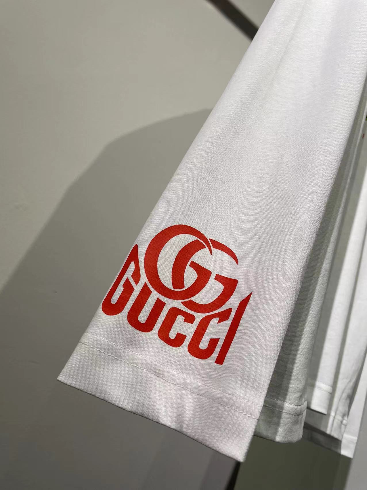 セール開催中 gucci t シャツ スパンコールスーパーコピー 純綿 トップス 長袖 プリント 男女兼用 ホワイト_9