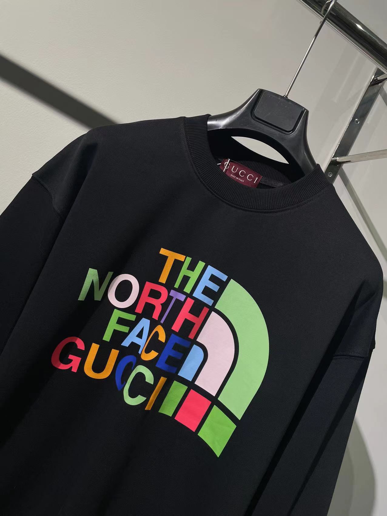 グッチパーカー 志尊淳コピー トップス 純綿 TheNorthFace*Gucciコラボ  プリント 男女兼用 ブラック_3