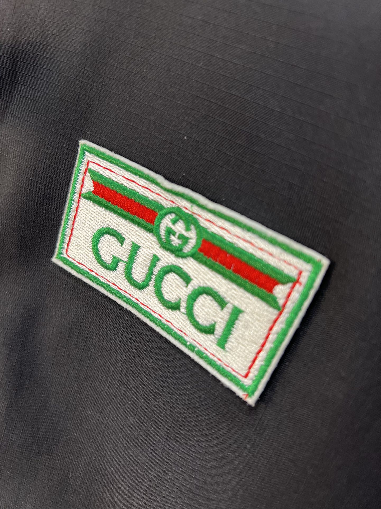 gucci アウタースーパーコピー トップス ジャケット フード付き 柔らかい ロゴ刺繍 防風 ブラック_6