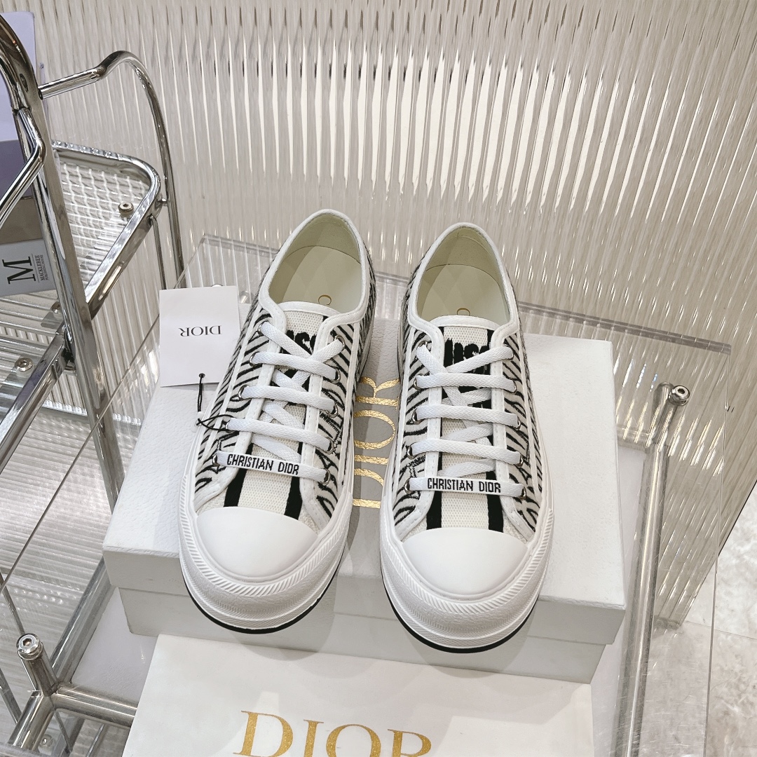 期間限定品 dior スニーカー メンズコピー シューズ 日常 カンバス あるきやすい 痛くない シンプル ホワイト_4