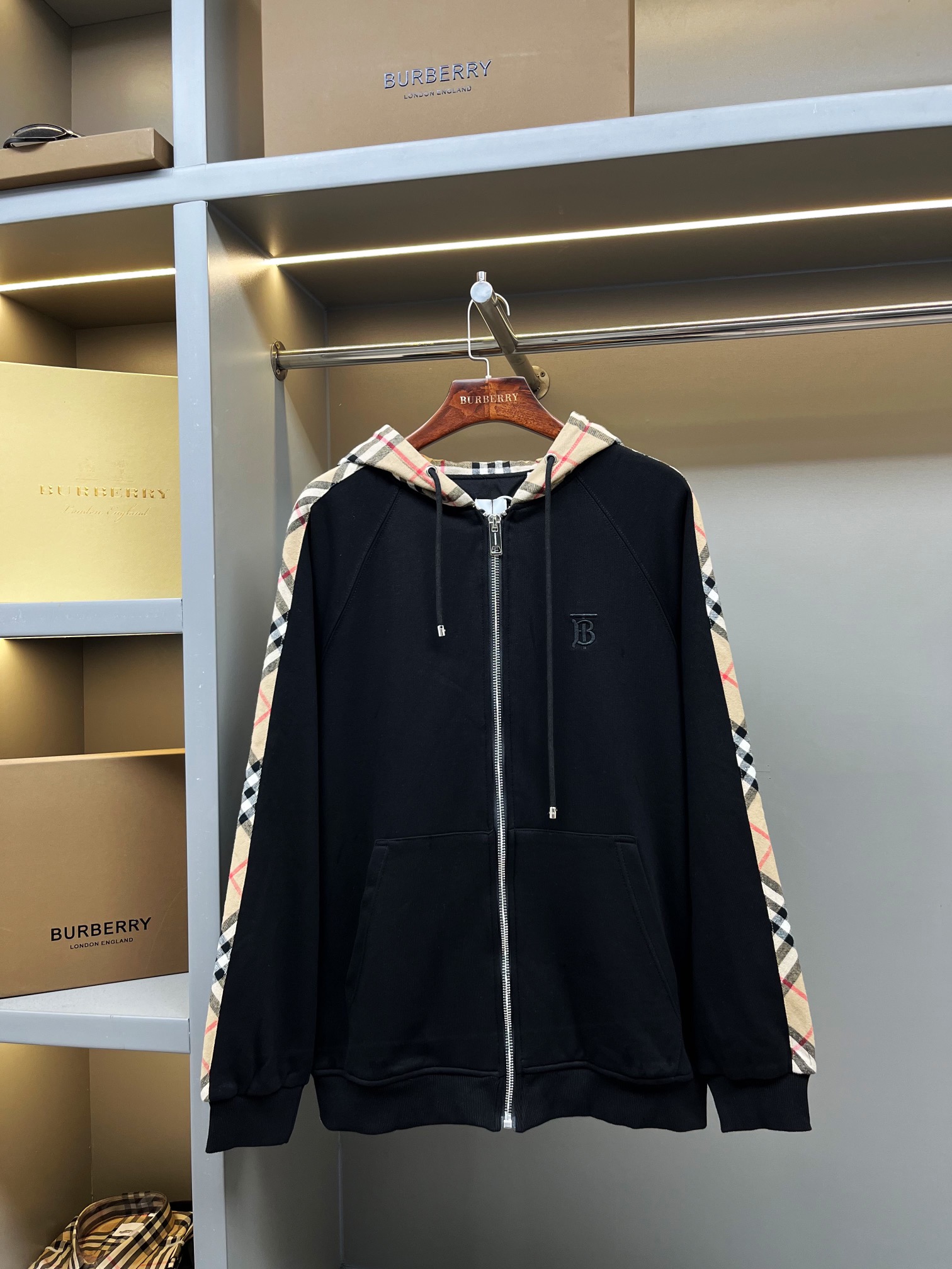 burberry ジャンパー激安通販 トップス ジャケット 厚い 柔軟 暖かい 運動服 ブラック_1