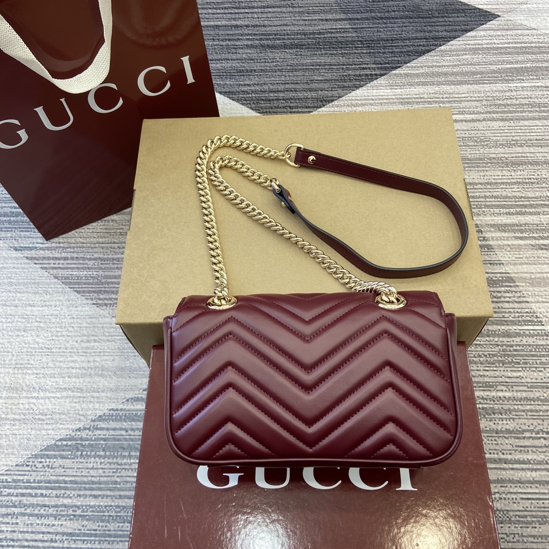 新作 gucci リュックスーパーコピー 優雅 斜め掛けバッグ ハイドバッグ レザー 牛革 シンプル 446744 レッド_2