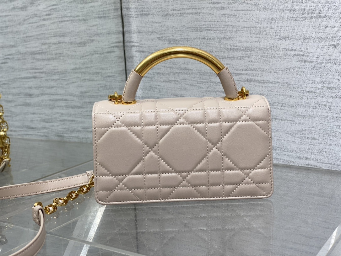 dior カバンコピー ハンドバッグ 優雅 本革 レザー 斜め掛けバッグ ファッション ピンク_5