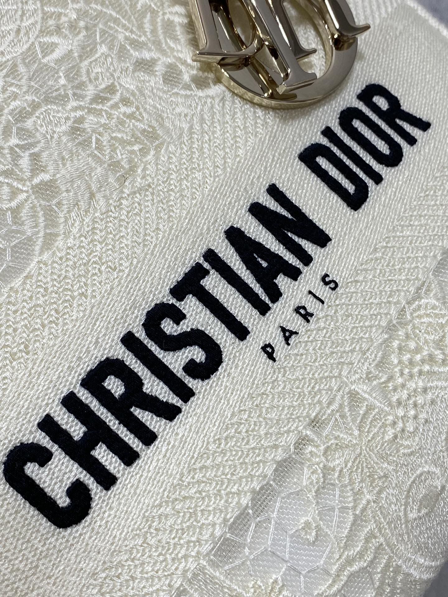 dior トート バッグスーパーコピー ロゴ刺繍 ハンドバッグ 斜め掛けバッグ 本革 優雅 ホワイト_4