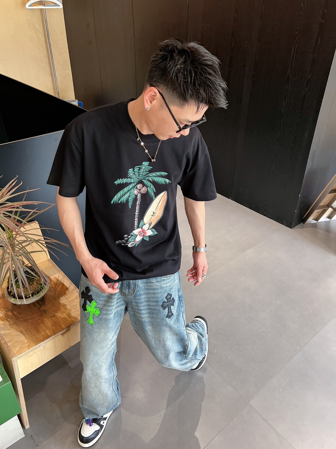 超激得価格 ルイヴィトン tシャツ モノグラム激安通販 半袖 トップス 純綿 プリント ゆったり ブラック_2