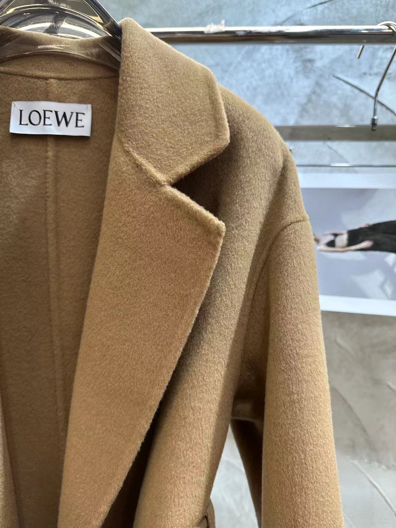 数量限定の爆買 loewe ジャケット偽物 コート アウター ロング 柔軟 暖かい 優雅 ブラウン_4