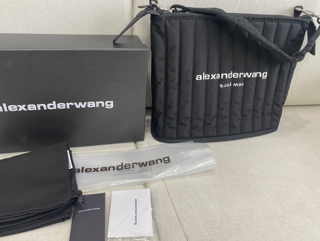 alexander wang カバン激安通販 ハンドバッグ レザー 大容量 柔軟 持ち運びやすい ブラック_3