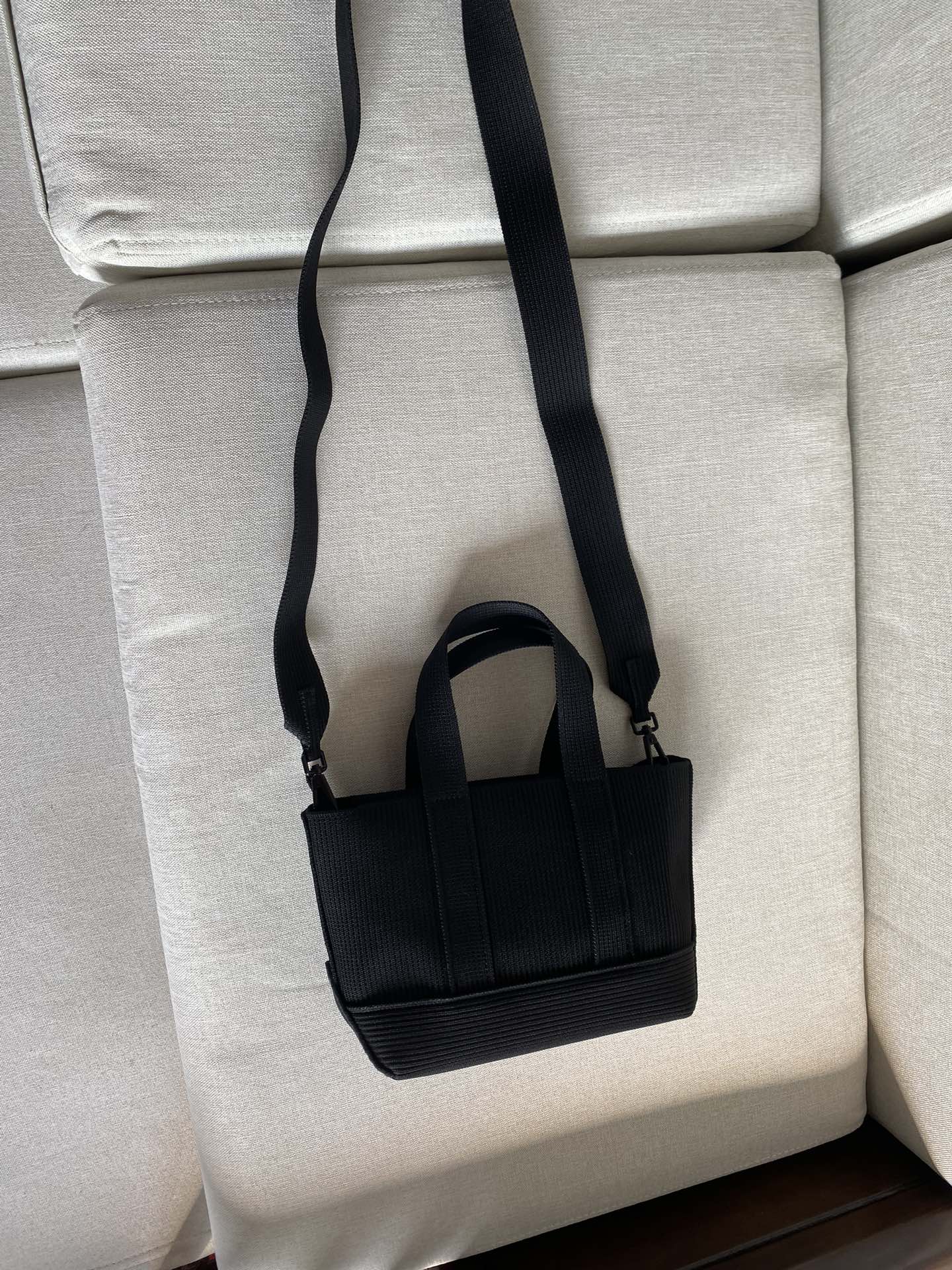 alexander wang トート バッグスーパーコピー ハンドバッグ レザー 柔軟 シンプル ブラック_3