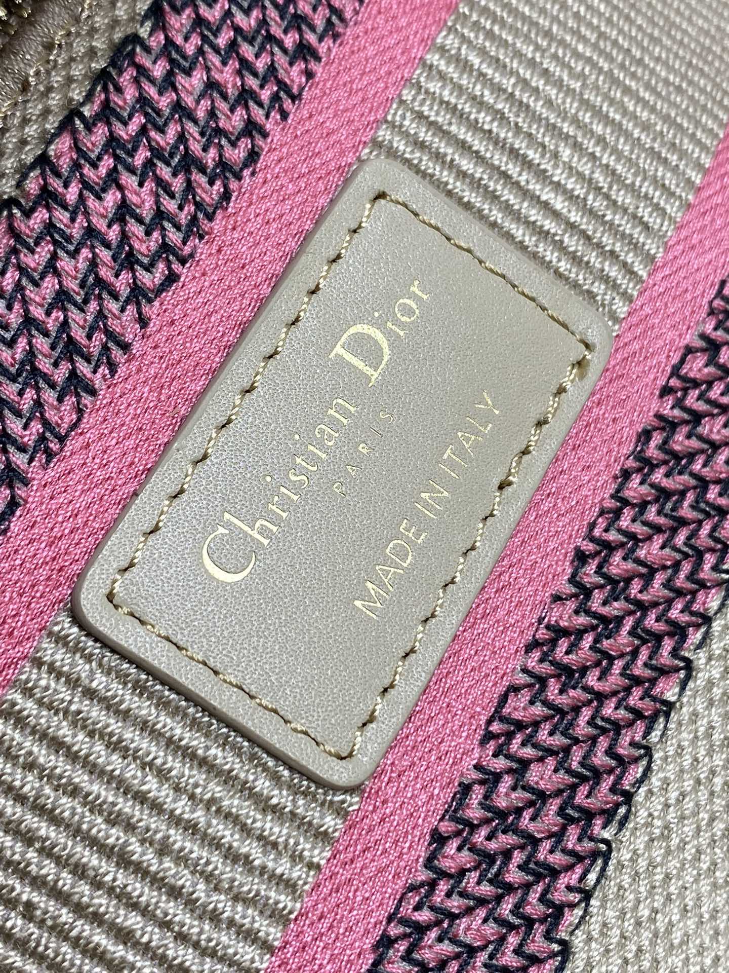 dior ショルダー バッグコピー ミニ ファッション ハンドバッグ 優雅 斜め掛けバッグ 本革 レザー 刺繍 ピンク_9