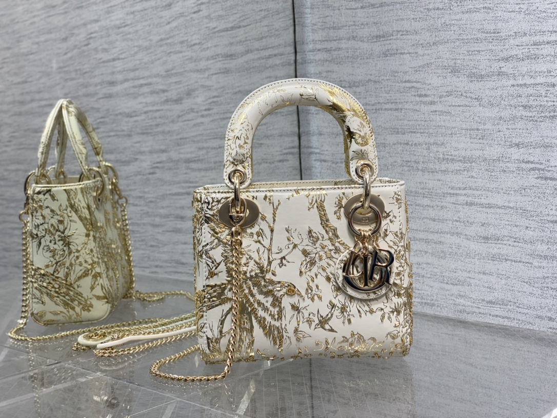 お得品‼dior カバンスーパーコピー 人気品 刺繍 ハンドバッグ 手持ち ファッション 優雅レディ ホワイト_1