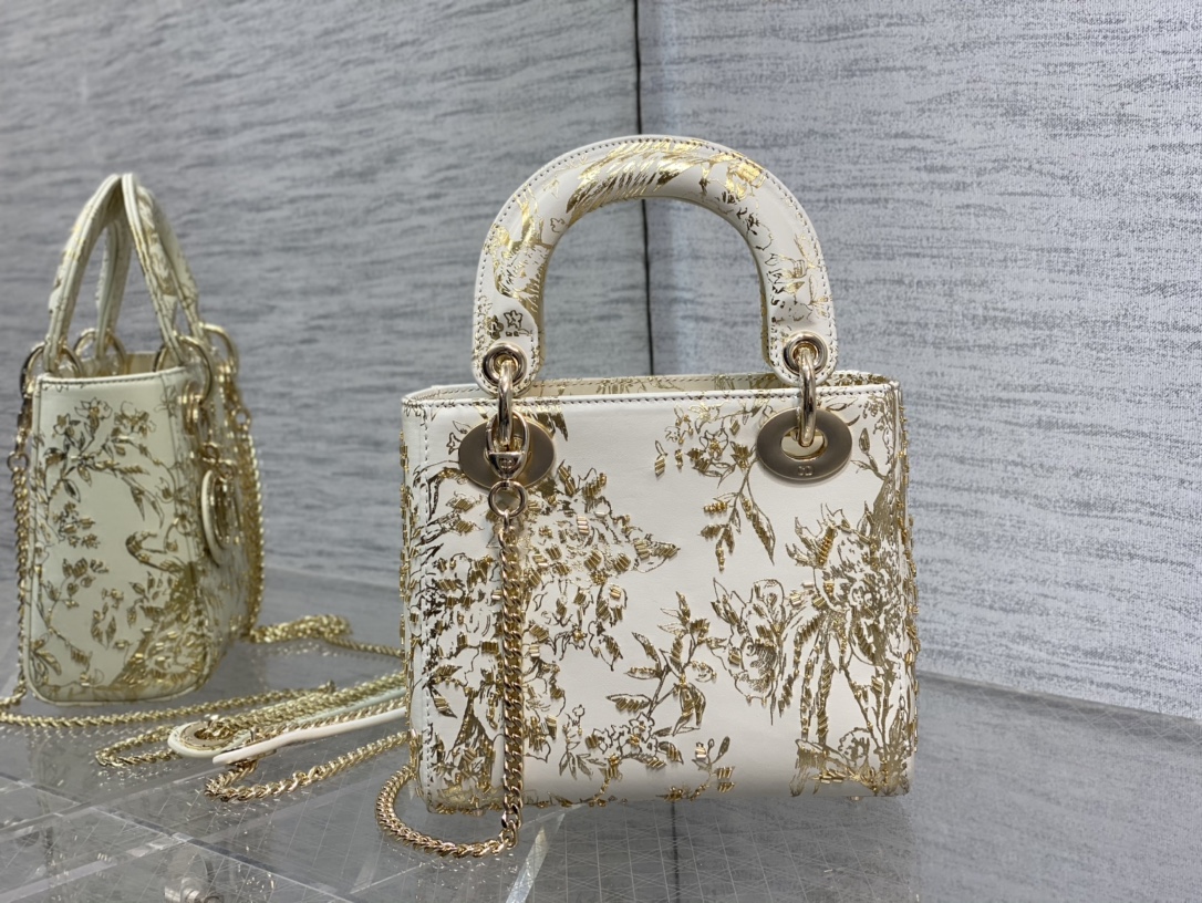 お得品‼dior カバンスーパーコピー 人気品 刺繍 ハンドバッグ 手持ち ファッション 優雅レディ ホワイト_5