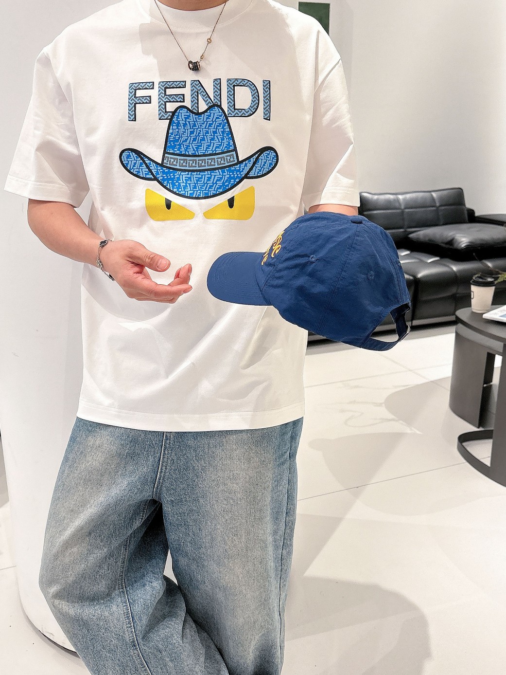 期間限定品 メンズ フェンディ t シャツ偽物 Ｔシャツ トップス 純綿 半袖 プリント 柔軟 ホワイト_6