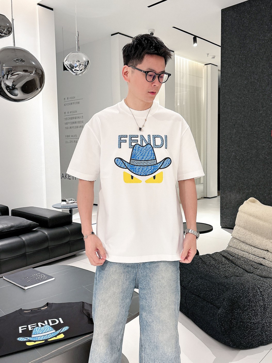 期間限定品 メンズ フェンディ t シャツ偽物 Ｔシャツ トップス 純綿 半袖 プリント 柔軟 ホワイト_11