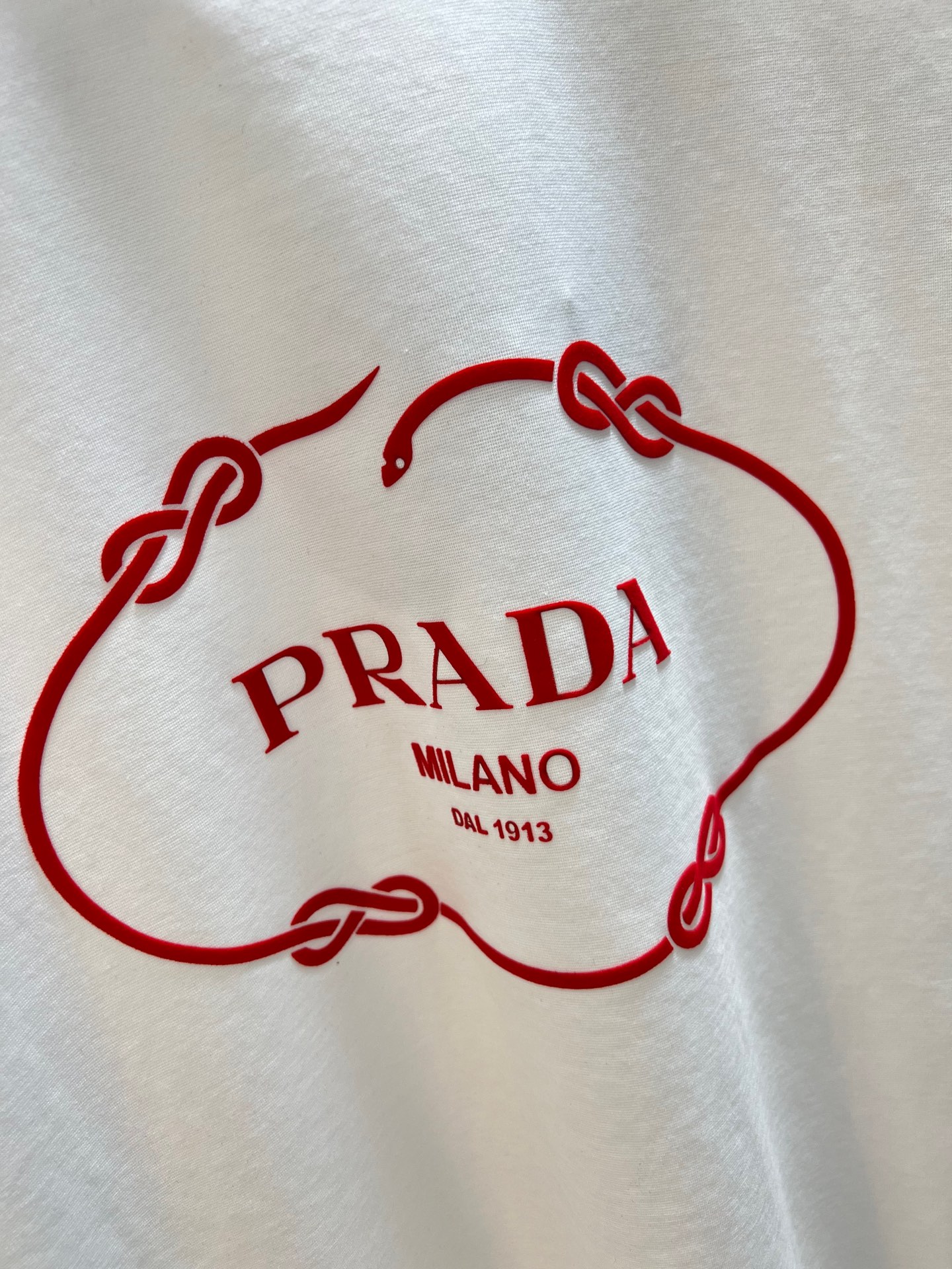 prada t シャツ メンズスーパーコピー トップス 夏服 シンプル 半袖 純綿 ロゴ刺繍 ホワイト_5