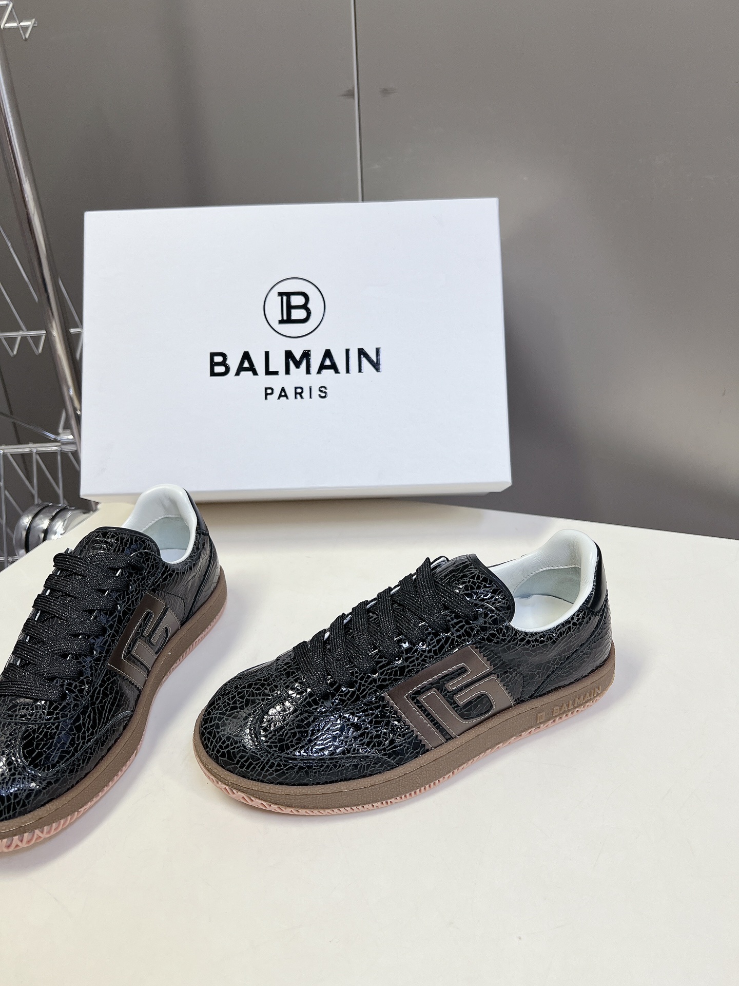 BALMAIN バルキースニーカー偽物 カジュアルシューズ 運動 ランニング 男女兼用 ブラック_3