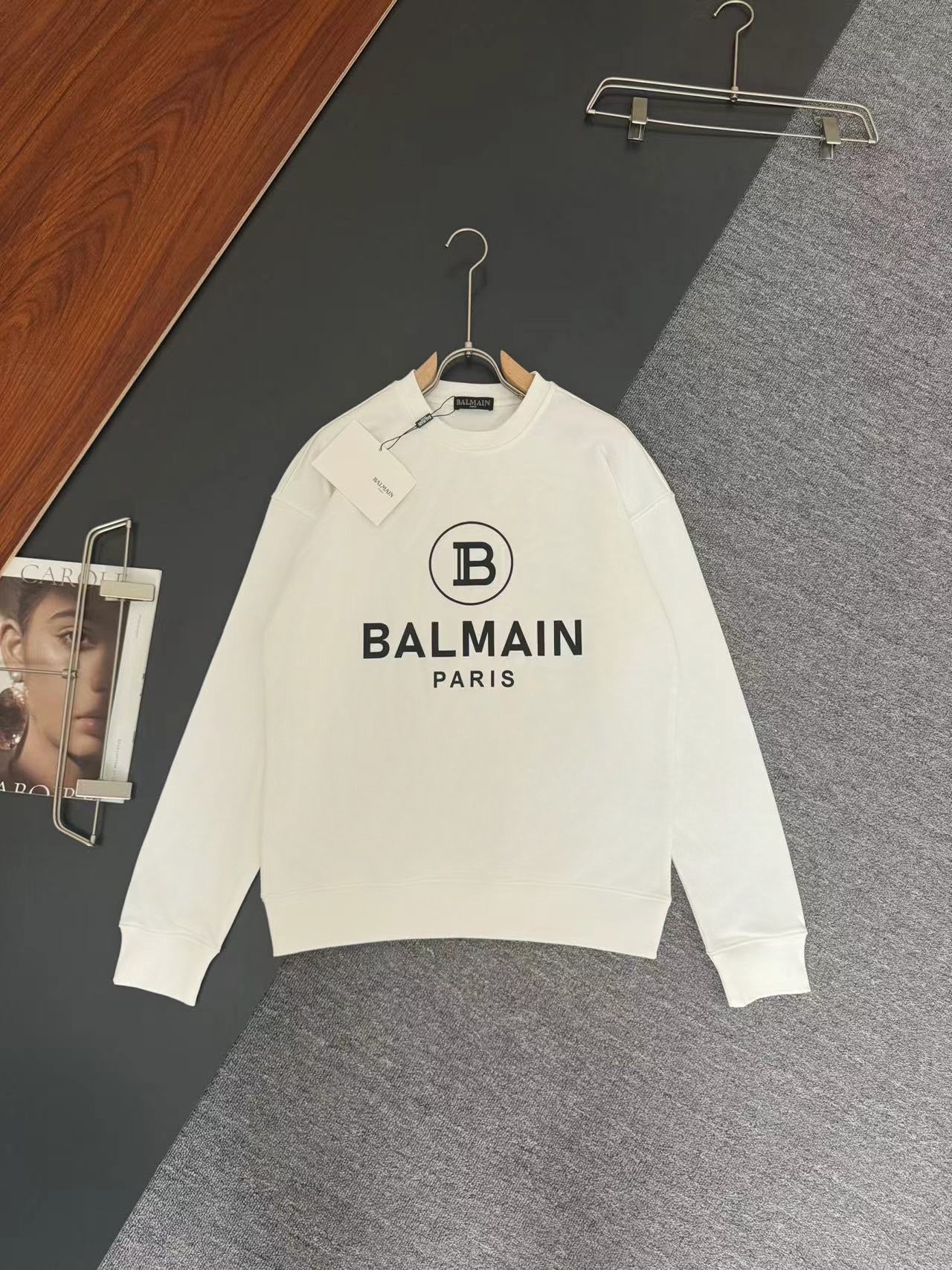 BALMAIN 爆買いで大得価の バルマンパーカーコピートップス ロゴプリント 純綿 快適 ホワイト_1