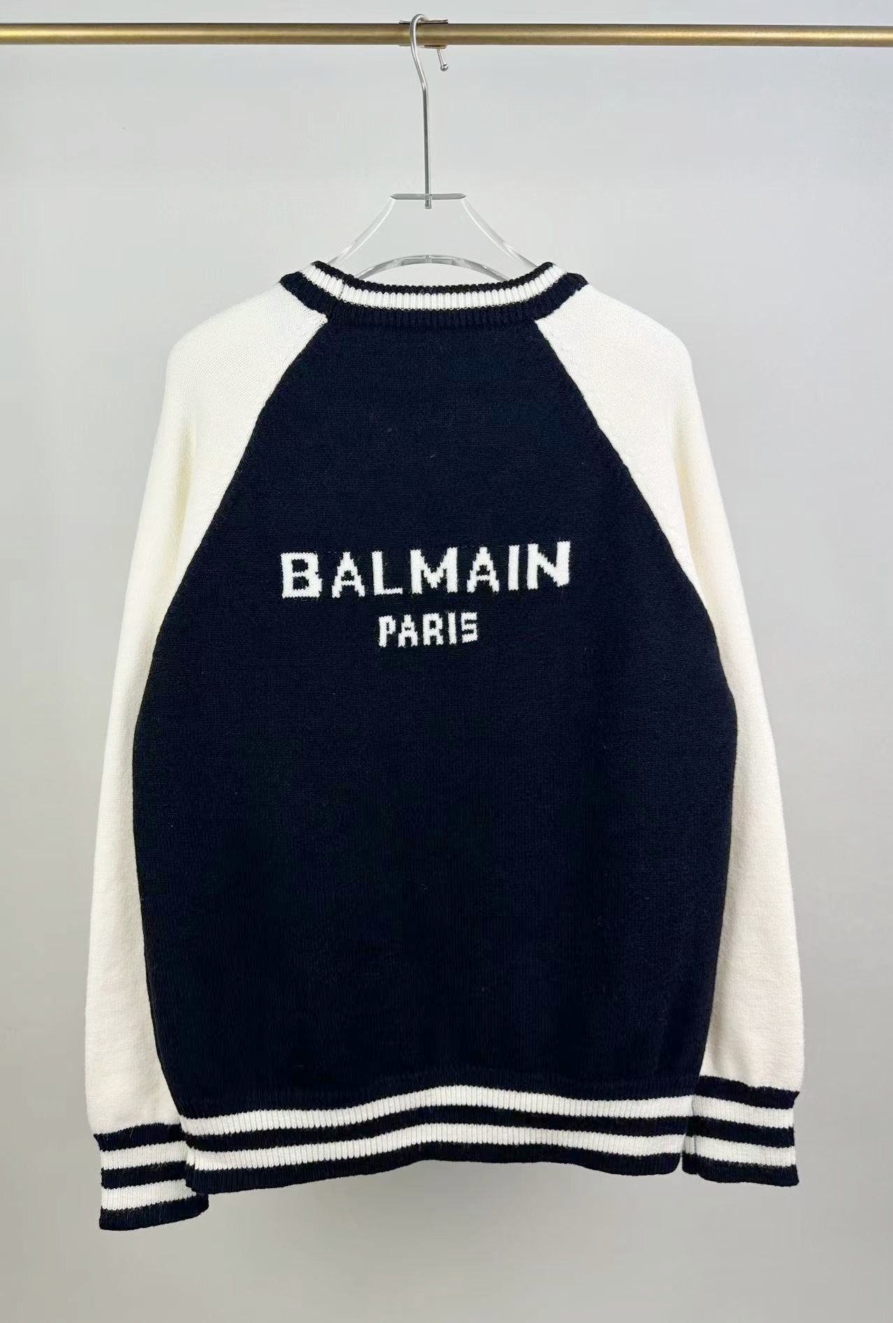 BALMAIN バルキーセーターブームスーパーコピー 暖かい トップス ニット素材 ロゴプリント ブラック_5