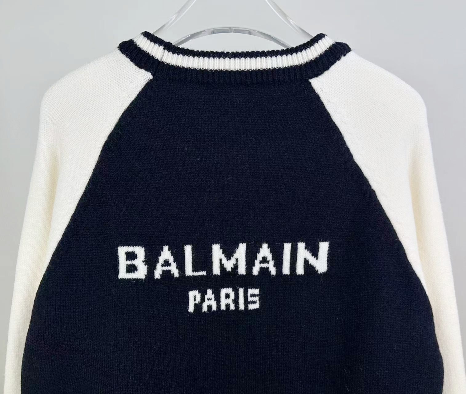 BALMAIN バルキーセーターブームスーパーコピー 暖かい トップス ニット素材 ロゴプリント ブラック_6