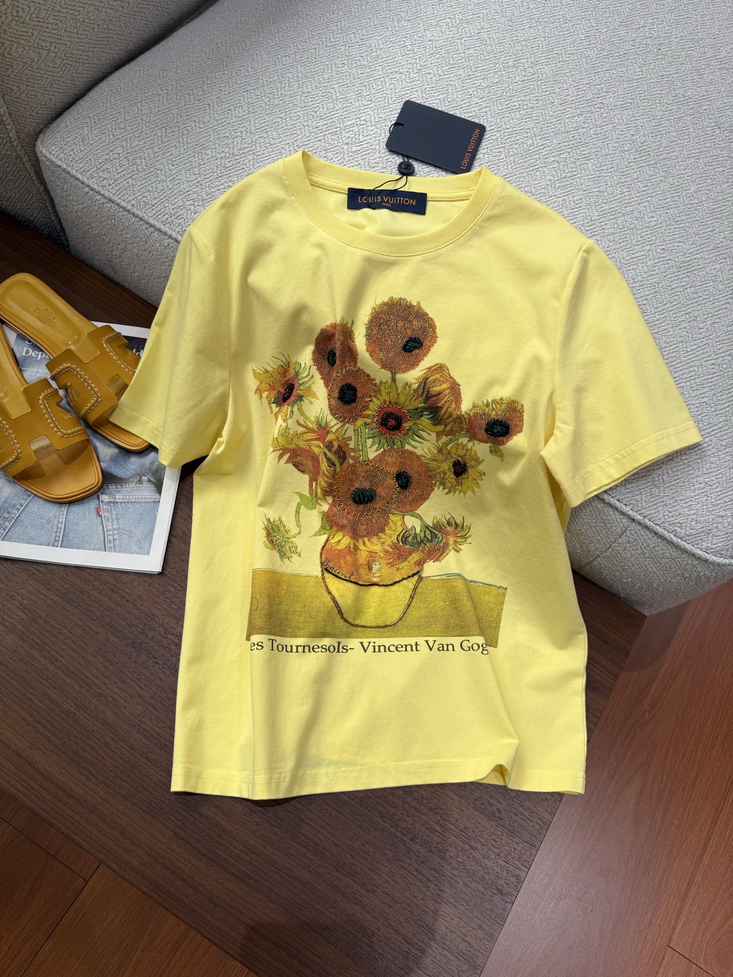 ルイヴィトン tシャツ モノグラム偽物 ひまわりプリント 半袖 トップス 柔軟 100％綿 イエロー_1